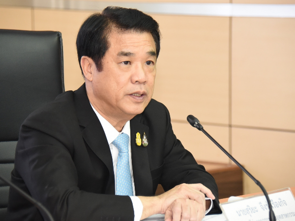 สุริยะ สั่งโรงงานในพื้นที่จังหวัดสมุทรสาครและจังหวัดอื่นที่มีการใช้แรงงานต่างด้าวกวดขัน คัดกรองพนักงานอย่างเคร่งครัดป้องกันโควิด-19