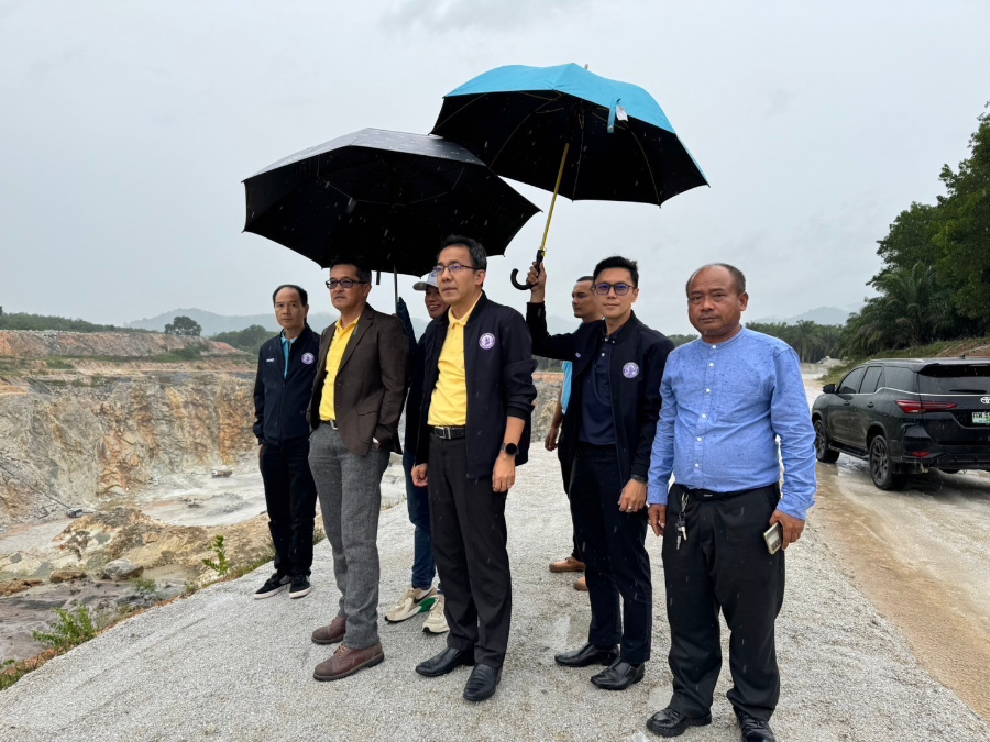 ผู้ตรวจราชการฯ นายศุภกิจ ลงพื้นที่ตรวจเยี่ยมสถานประกอบกิจการเหมืองแร่ยิปซั่มในพื้นที่จังหวัดสุราษฎร์ธานี
