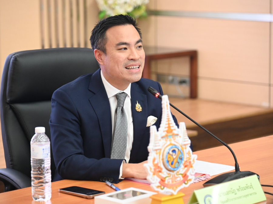 รมว.เอกนัฏ หารือ กมธ.พาณิชย์และการอุตสาหกรรม วุฒิสภา ร่วม