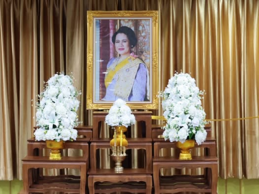 กระทรวงอุตสาหกรรม จัดพิธีบำเพ็ญกุศลสตมวาร ครบ 100 วันในการเสด็จสวรรคต เพื่ออุทิศถวายเป็นพระราชกุศลแด่สมเด็จพระนางเจ้าสิริกิติ์ พระบรมราชินีนาถ