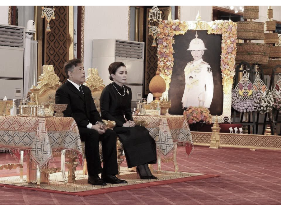 ปลัดฯ ณัฐพล เฝ้ารับเสด็จ พระบาทสมเด็จพระเจ้าอยู่หัว และสมเด็จพระนางเจ้า ฯ พระบรมราชินี เสด็จไปทรงบำเพ็ญพระราชกุศลพระพิธีธรรมสวดพระอภิธรรมพระศพ “เจ้าฟ้