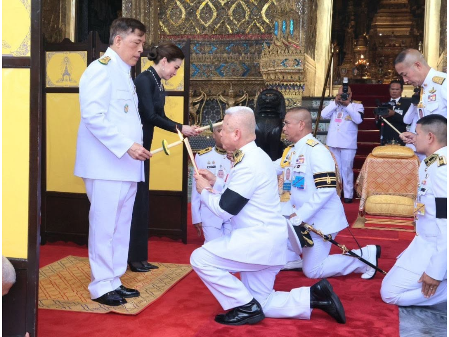 ปลัดฯ ณัฐพล รับเสด็จ พระบาทสมเด็จพระเจ้าอยู่หัว และสมเด็จพระนางเจ้าฯ พระบรมราชินี เสด็จพระราชดำเนินไปในการพระราชพิธีทรงบำเพ็ญพระราชกุศลวิสาขบูชา