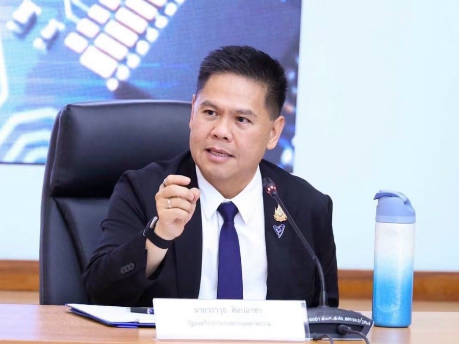 ก.อุตฯ วางกติกาเศรษฐกิจใหม่ รองรับ อนาคต EV  สร้างความเชื่อมั่นให้ ผู้บริโภค-นักลงทุน-ผู้ผลิต เพิ่ม 5 มอก. สั่งคุม “หัวชาร์จ-ตู้ชาร์จ-มาตรฐานการชน